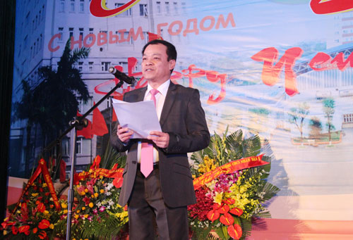 Thiếu tướng, TS. Đặng Xuân Khang, Phó Giám đốc Học viện CSND đọc diễn văn khai mạc đêm dạ hội